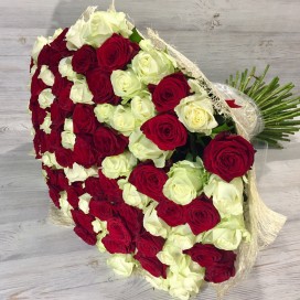 Букет из 101 красно-белой розы (70см)