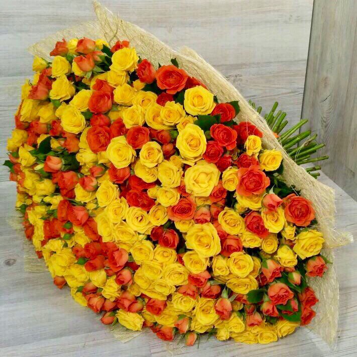 Букет из 101 желтой и оранжевой розы